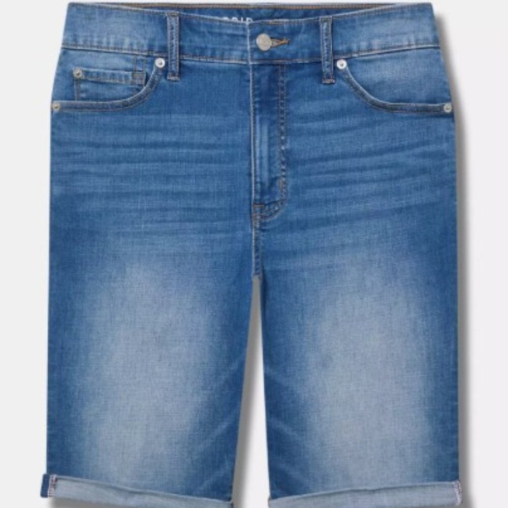TORRID High-Rise Bermuda Jean Shorts Women's Plus Size 26 NWT